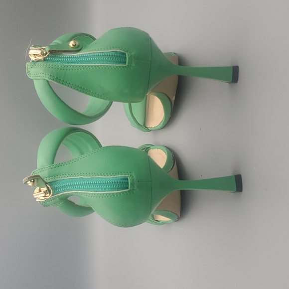 Novus Green High Heels Sandals Ankle Straps Size 9 - Picture 3 of 5